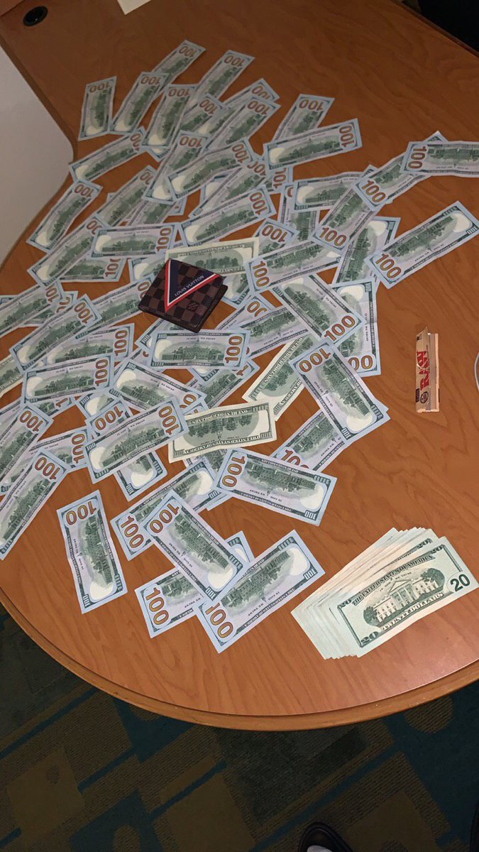 AsianChann's tweet image. #cash #money #fast