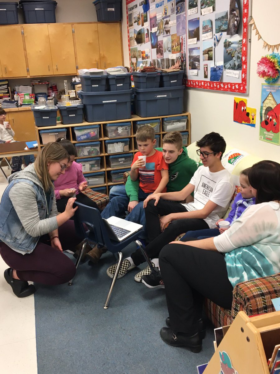 cbussing1's tweet photo. Sharing our immune system storybooks with grade 2s. #bio20 #coroschool https://t.co/ko8XMl8KsI