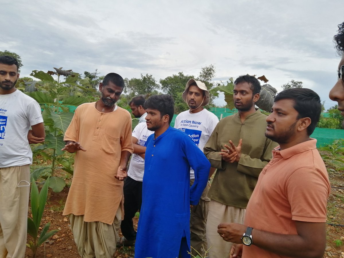 rallyforrivers's tweet photo. Agroforestry can be custom-made to suit the needs of the farmers and Qasim, an agro farmer from Srirangapatna, proves this fact by making use of four different combinations of trees in a single piece of land. 
#CauveryCalling https://t.co/ZzmbgB0Lg2