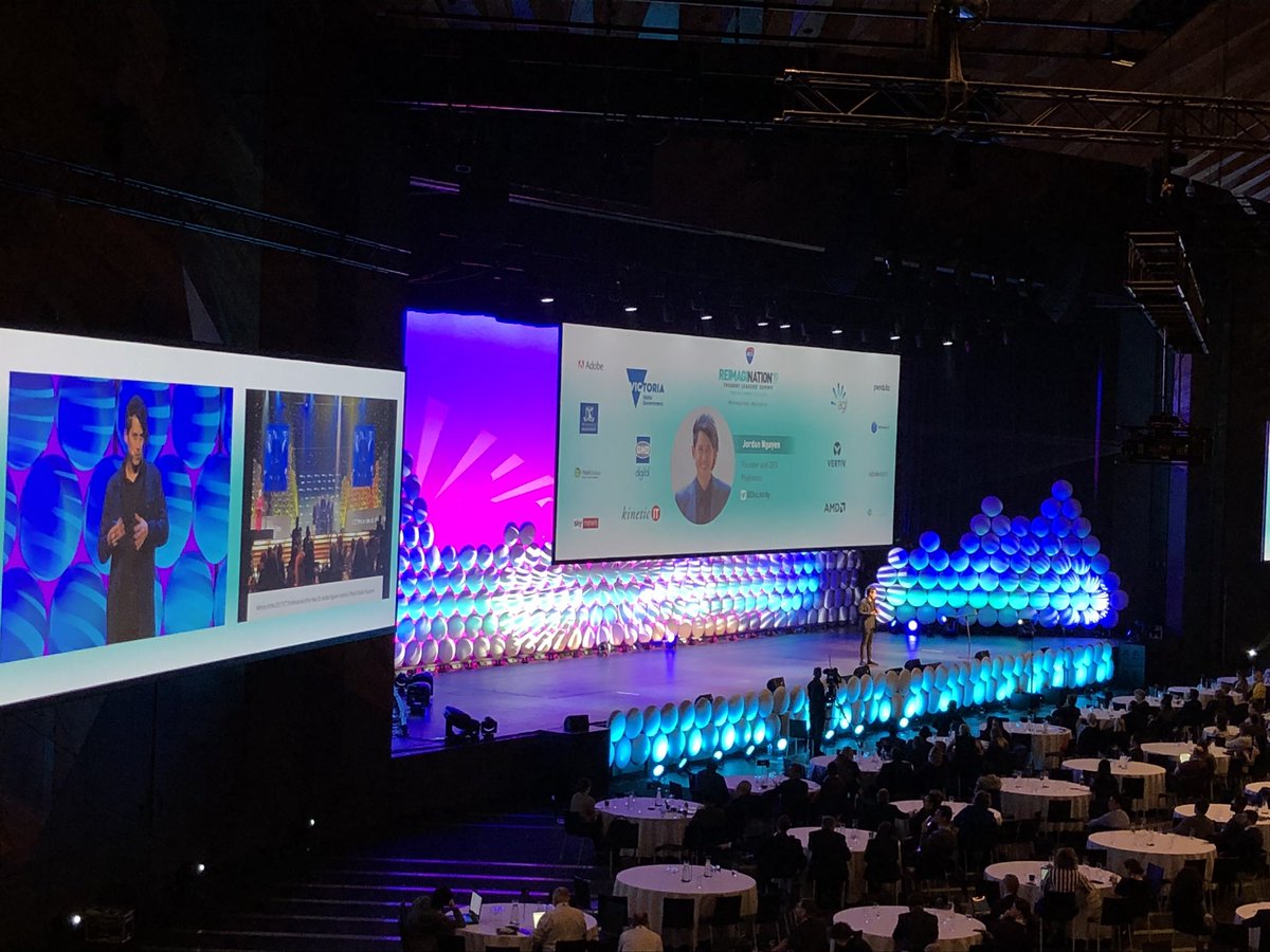 lousmith11's tweet photo. Excited to hear from our key note @DocJordy at @ACSnewsfeed #reimagination #amazinghumans #epictech https://t.co/nj47BXVDEw