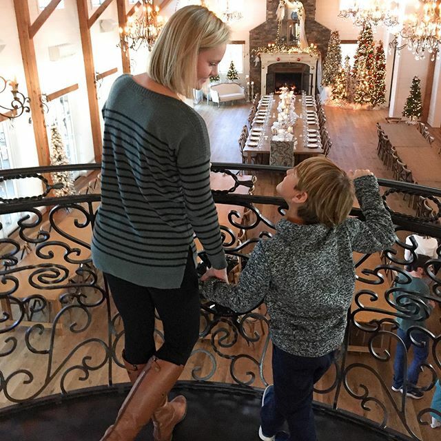 CompassCalling's tweet image. It’s beginning to look a lot like Christmas...I can’t begin to describe the amazing venue we visited on our recent trip to Lexington, Virginia. If you’re on the hunt for a #beautifulweddingvenue or wonderful #corporateevent  space, check out @theseclusio… ift.tt/361YZhn