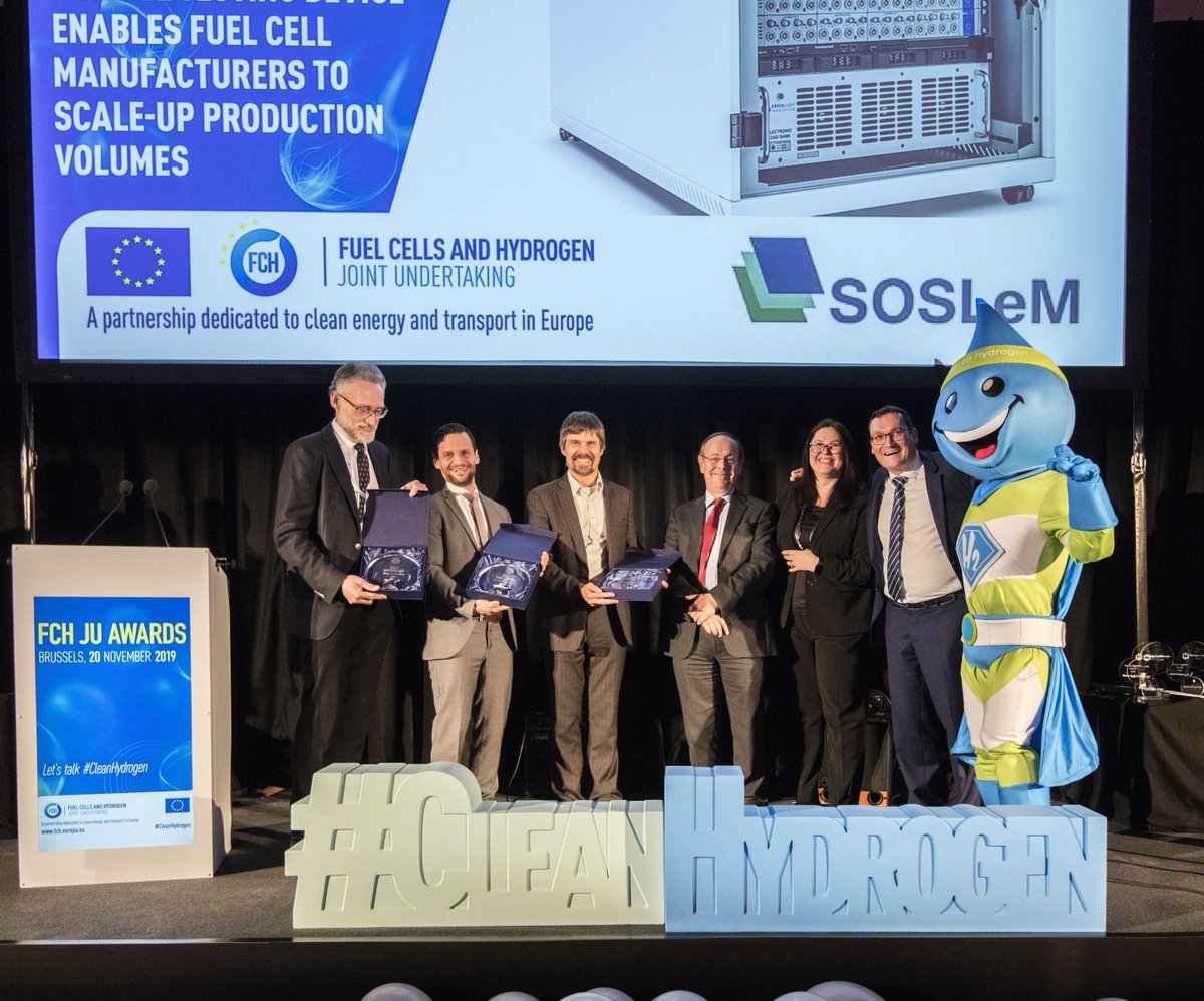 FCH JU Awards 2019 - European Innovation Award for the groundbreaking project work „SOSLeM“ based on our fuel cell technology. 🥳🤩🏆 #SOLIDpower #fuelcells #CleanHydrogen #SF2019 #PRD2019 #FCH_Awards19 @fch_ju