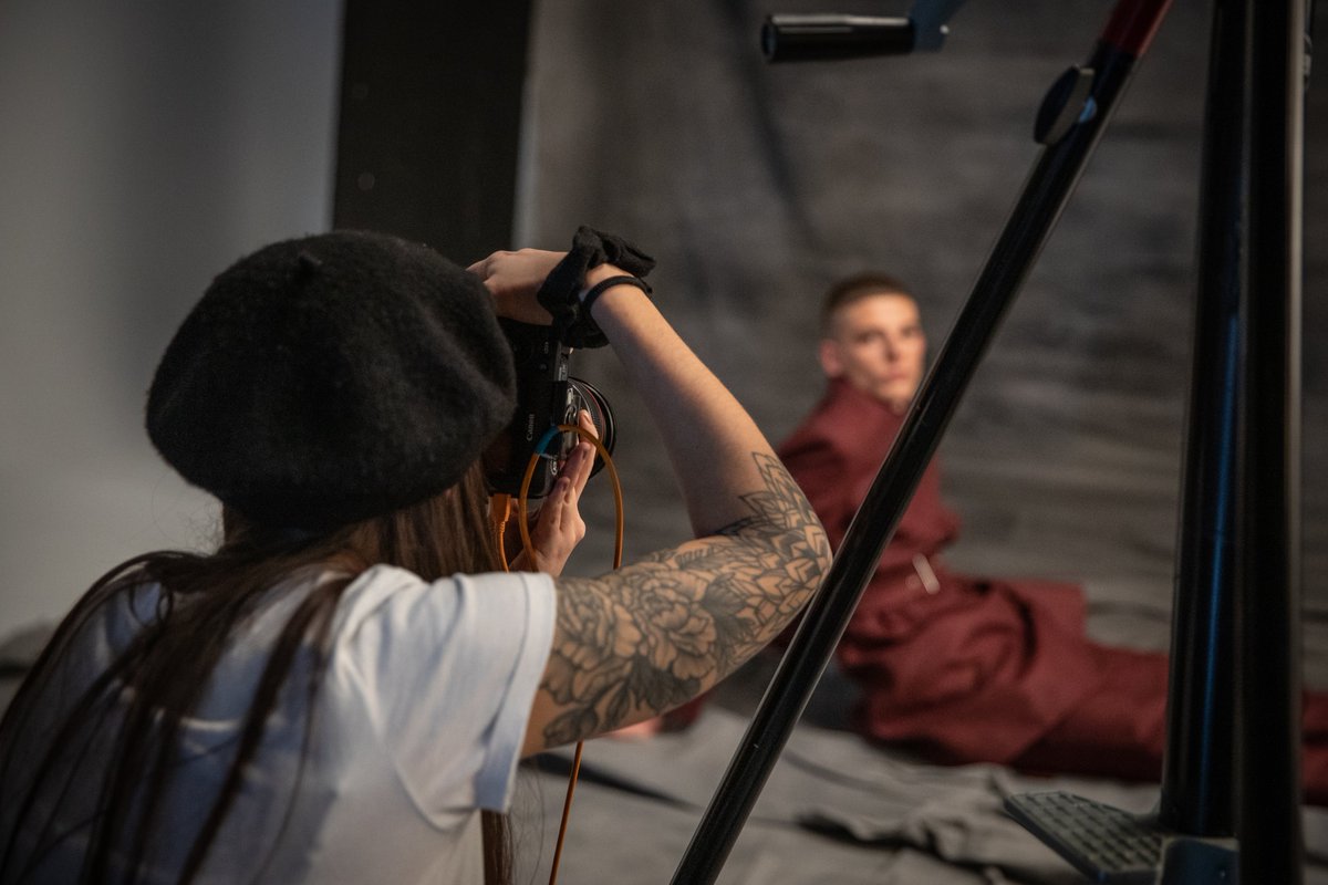 'No puedes agotar la creatividad; mientras más la usas, más tienes'

En nuestro curso Especialista en Fotografía de Moda y Belleza ponemos a tu disposición las mejores herramientas para que logres un portfolio de diez.

¿Te gustaría recibir información?