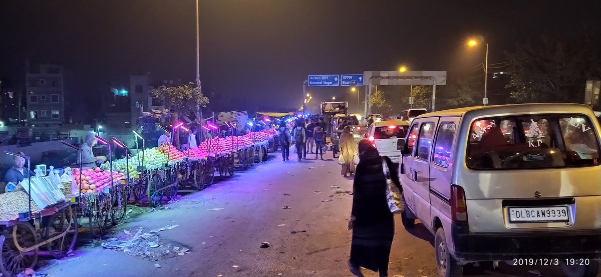 FearlessDPSingh's tweet photo. Reality of #ZeroToleranceZone &amp; @DTPtraffic. You may call it #EnroachmentWithProtection.

Shamelessly, NO control and action. Doesn't it smell fishy? https://t.co/u02uYAJNq1