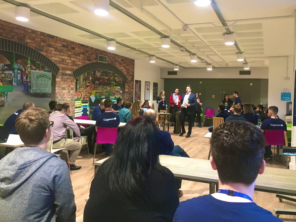 awildmoreevans's tweet image. Opening #TechCh2019 talk from @HopkinsonSJ - looking forward to the rest of the day! @TapMapTech