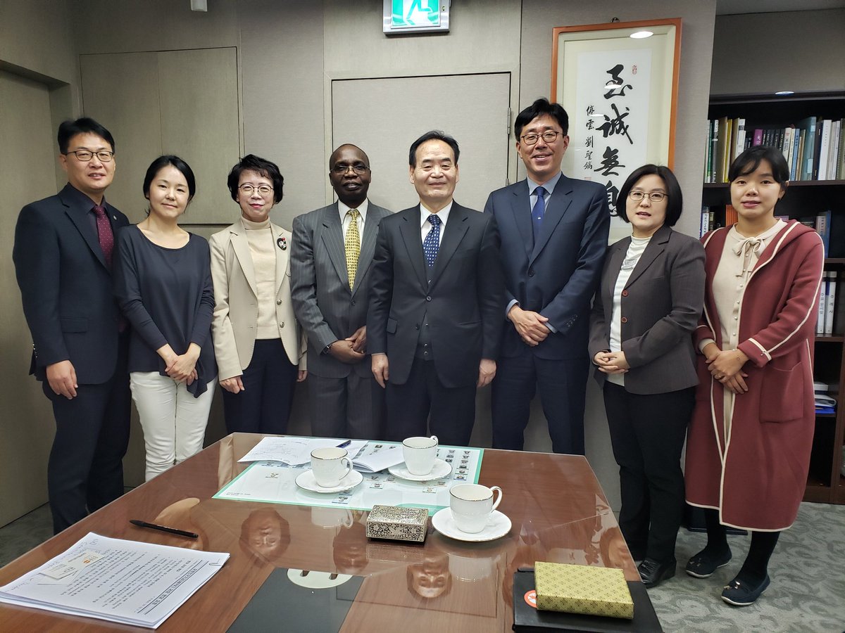 benoitkalasa's tweet photo. #ppfk long standing close cooperation between UNFPA and Korea Population Health and Wefare Association energizing partnerships for preserving rights and choices even in context of low fertility and ageing @UNFPA @ippf @benoitkalasa #Doyeon https://t.co/WWs9fizUnf