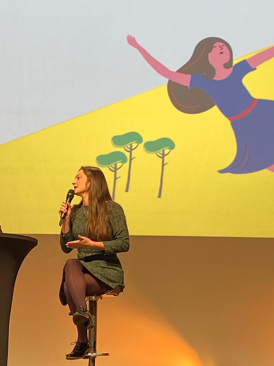 <a href="/AuroreBimont/">Aurore Bimont</a>, fondatrice de l'incubateur d'innovation démocratique du collectif Démocratie ouverte <a href="/OpenGovFr/">Démocratie Ouverte (Archivé)</a> : " C'est le poste et le rôle des élu.e.s qu'il faut revoir pour renouer la confiance." #capcom19 #compublique #citoyenneté