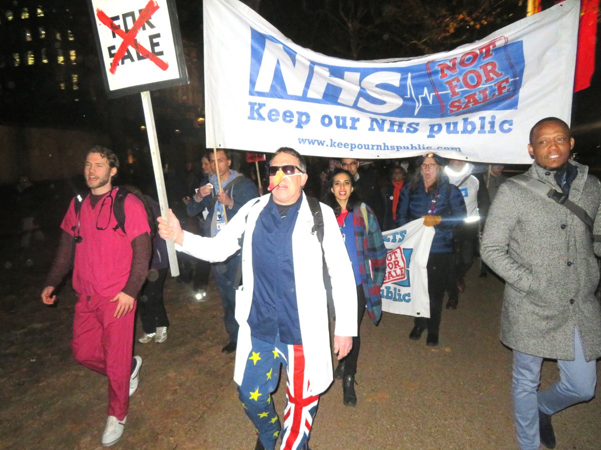 My picture of brave & highly respected NHS nurses & doctors leading the march @HandsOffOurNHS trade deal Supporting them were the public @KeepOurNHSPublic @UKStopTrump @UKSCN1 @pplsassembly @MABOnline1 @KurdsCampaign #QuakersinBritain  @GlobalJusticeUK