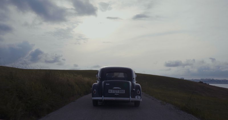 Anaggayoso's tweet photo. ¿Quién no ha soñado con querer una película de su boda? El recuerdo de tu gran día podrá hacerse realidad y rememorarlo gracias a Los Padrinos💫 https://t.co/SUAexP9FQp
#LCHWeddings #blogdebodas #videodeboda #peliculadeboda #recuerdo https://t.co/fA7uHD9Uwy