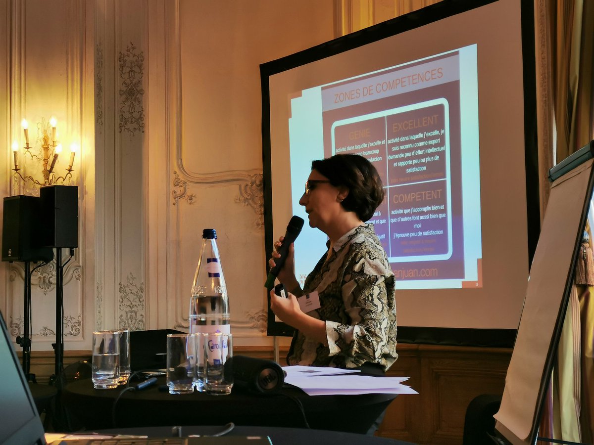 TatianaMarot's tweet photo. Intervention de @CarineSanJuan sur la #zonedegenie, source d'énergie et de satisfaction personnelle. La "flamme" qui nous anime. #pim2019 #leadership #talents https://t.co/jYtbhFLajN