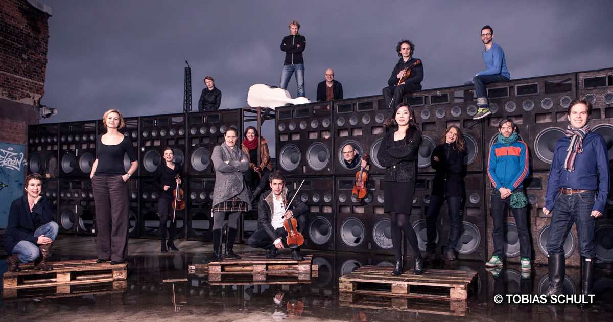 Win 2 kaarten voor het Ensemble Resonanz op 19/12 in <a href="/muziekgebouw/">Muziekgebouw</a> aan 't IJ 🎶🎄

Als dit ensemble een bekend werk als het Weihnachtsoratorium aanpakt gebeurt er gegarandeerd iets bijzonders.

Doe mee met deze kerstige winactie op
1erang.nl/producties/ens…