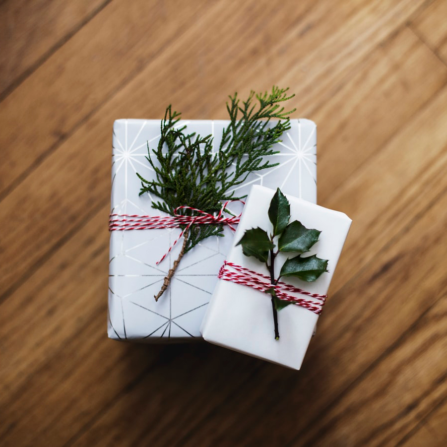 designer_pure's tweet photo. Struggling with Christmas gift ideas?
.
Visit our website for unique Cape Town, beach and Botanical inspired gifts. 
::
#christmas #gift #ideas #capetown #beach #botanical #Wednesday #WednesdayMotivation #puredesignerproducts #pure #designerproducts #products #picoftheday https://t.co/KqCDh1e1vI