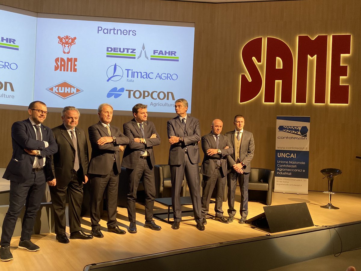 Con <a href="/Agrilineatv/">Agrilinea</a> <a href="/Confagricoltura/">Confagricoltura</a> <a href="/giamma71/">Gian Marco Centinaio</a> <a href="/topconitalia/">Topcon Positioning Italy</a> #kuhn per parlare di <a href="/Contoterzisti/">UNCAI</a> e di quanto le imprese agromeccaniche incidano sull’innovazione in #agricoltura. Da #Same