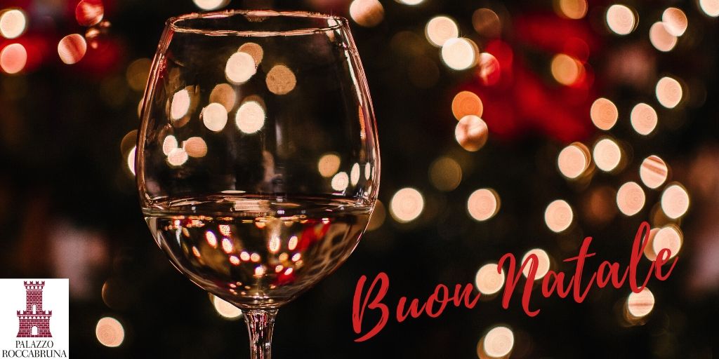 Un brindisi per un felice Natale
da <a href="/palRoccabruna/">Palazzo Roccabruna</a>  🎅🍷🦌🤶

#trentinowine #vino #Christmas #natale #natale2019 #cheers #brindisidinatale #Trentino #buonefeste #enoteca