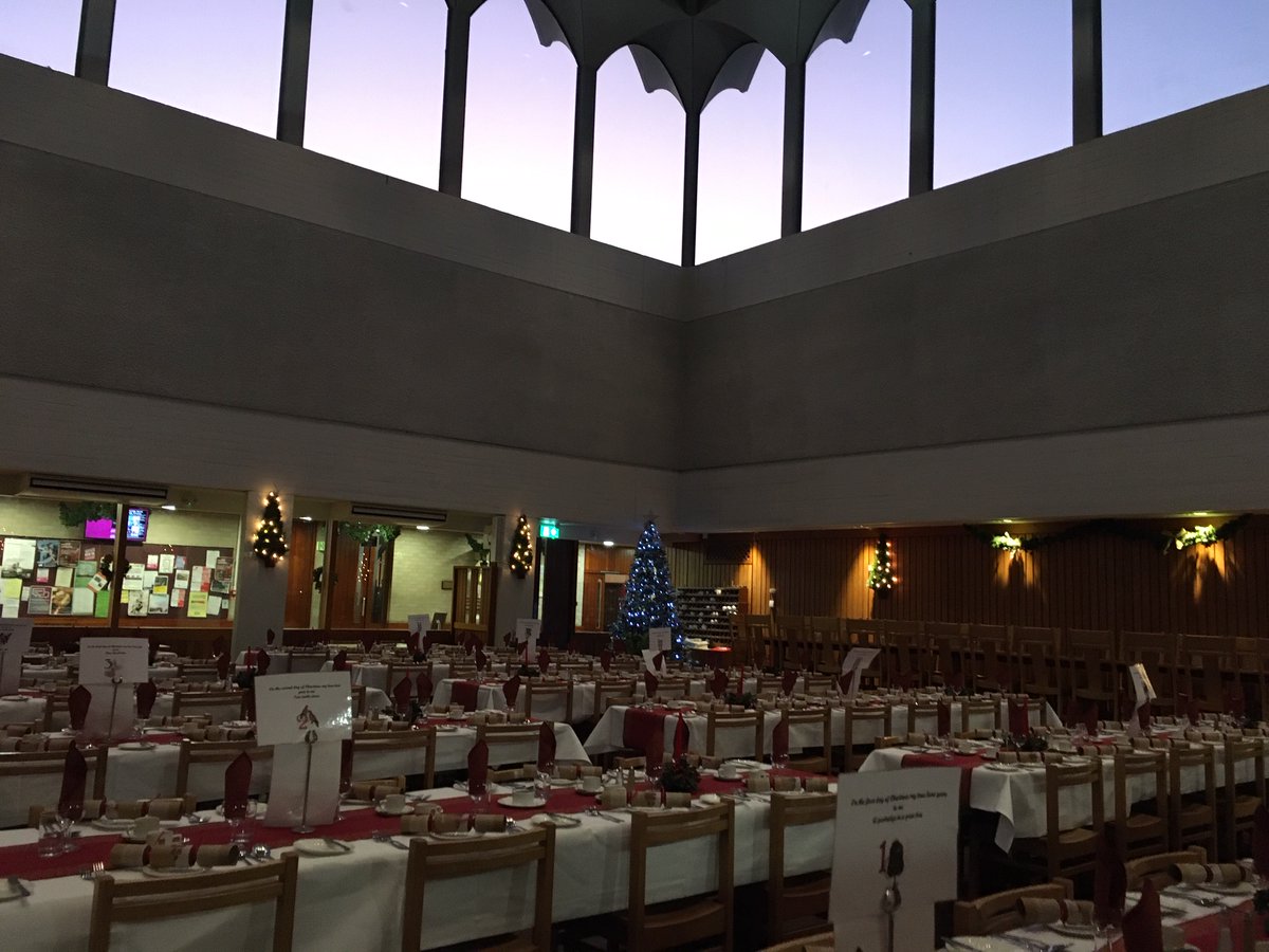 _cdcevents_'s tweet image. Feeling rather lucky today as we managed to take a quick sneaky peak of the dining hall @Fitz_Events Proof that the modern Cambridge Colleges can really punch out the wow factor - Check out that ceiling! 
#Christmas #Events #UniqueVenues #EventProfs