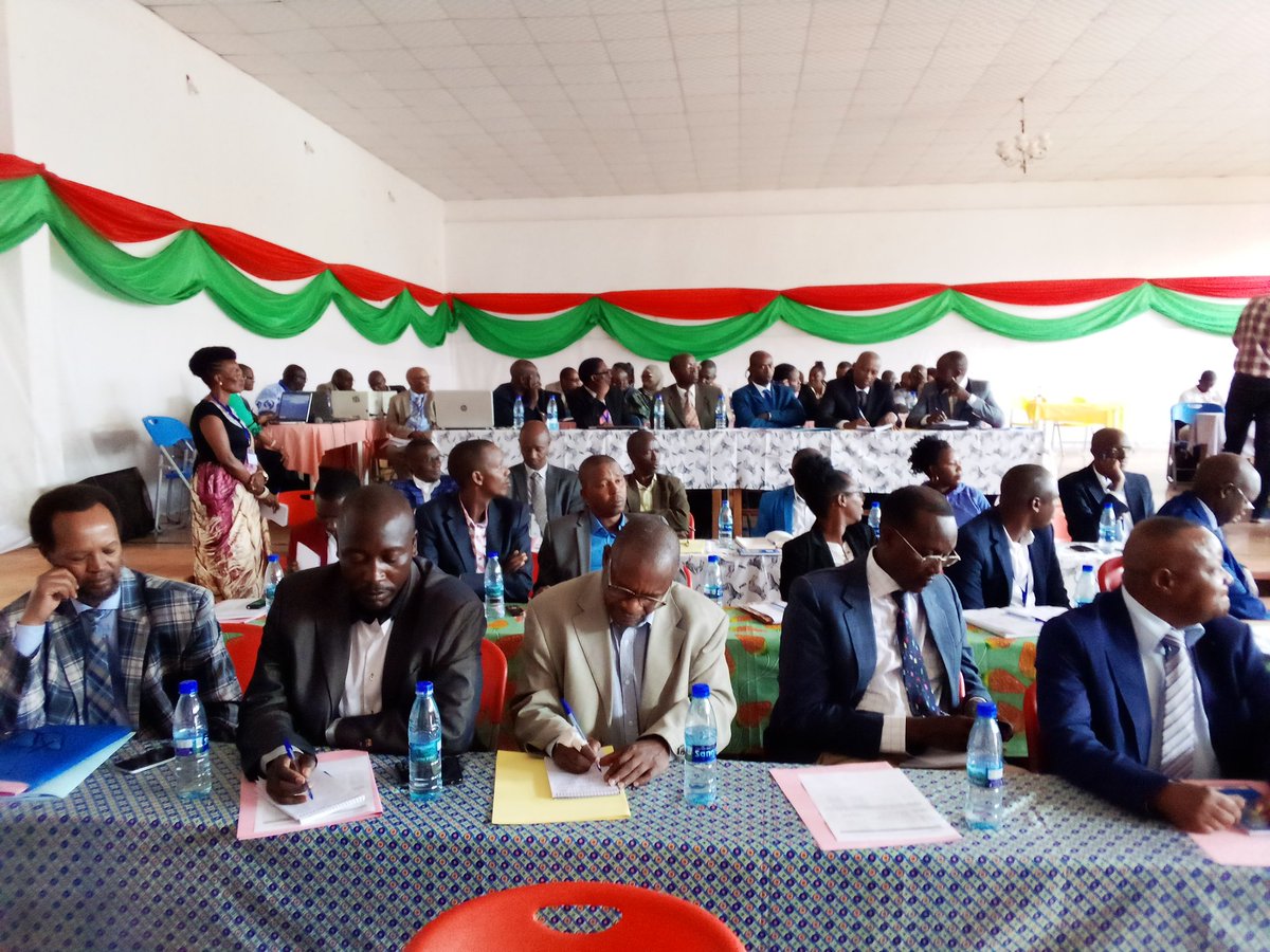 KayanzaProvince's tweet photo. #Burundi Lancement officiel ce mercredi du projet d'intensification de la production agricole et de réduction de la vulnérabilité au Burundi( PIPARV-B) par #FIDA, #WFP, #OFID, @Burundigov. Le lancement de ce projet se déroule à l'hôtel le #Paradis en commune et @KayanzaProvince. https://t.co/X02iVFwhLU