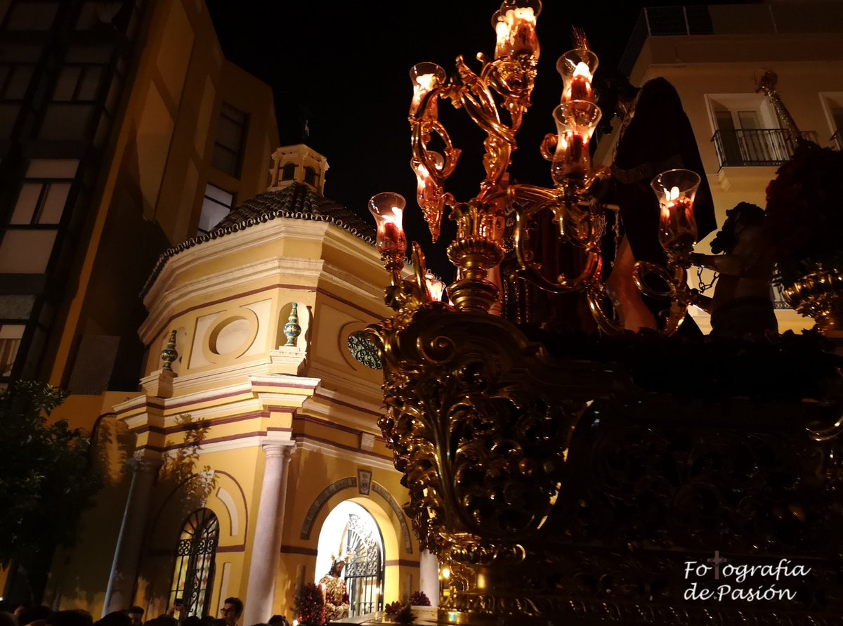 fotografiadepa1's tweet photo. 🔔El Santísimo Cristo de la Humildad en su salida extraordinaria con motivo del 325 aniversario fundacional de la Hermandad.
#cofradíasMLG
#325Humildad
📌Hermandad de la Humildad.
Málaga 5-10-2019
@HdadHumildad https://t.co/rPtcGM0FVw