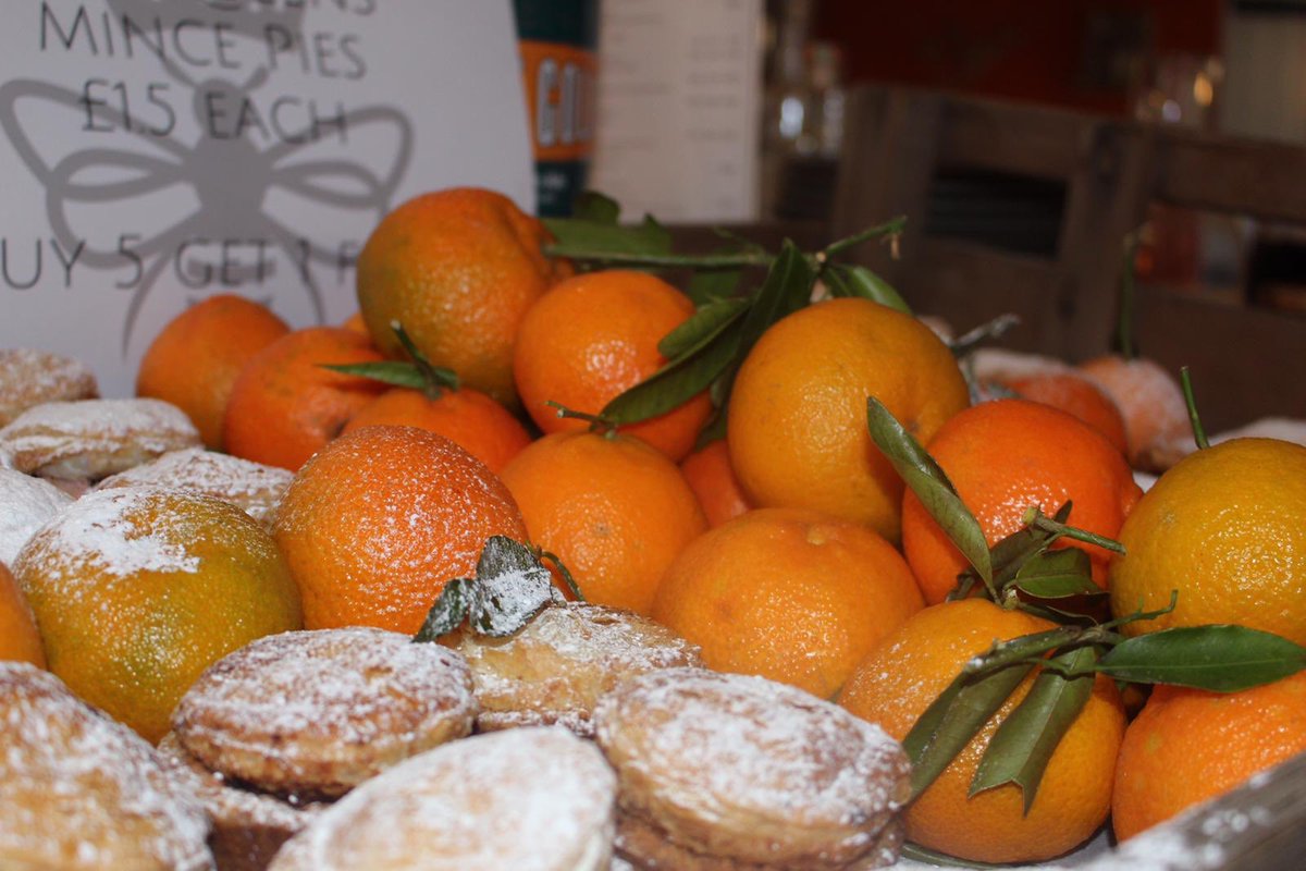 What a great Christmas Emporium we’ve had this year! Raised £450 for <a href="/EastAngliAirAmb/">East Anglian Air Ambulance</a> great effort thanks to all stall holders and to all  who attended. <a href="/allaboutsuffolk/">All About Suffolk #WearAMask 😷</a> <a href="/suffolkmag/">Suffolk Magazine</a> <a href="/moatfarmflowers/">Moat Farm Flowers</a> <a href="/wanderingbeeUK/">WanderingBee</a> <a href="/aboutfram/">framlingham</a>