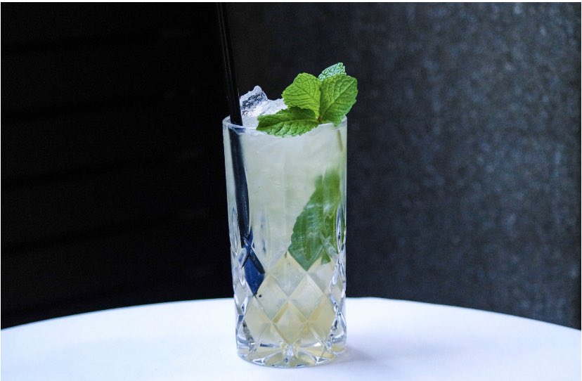 CECCONIS's tweet image. It’s cocktail time at Cecconi’s! Meet you at the bar.