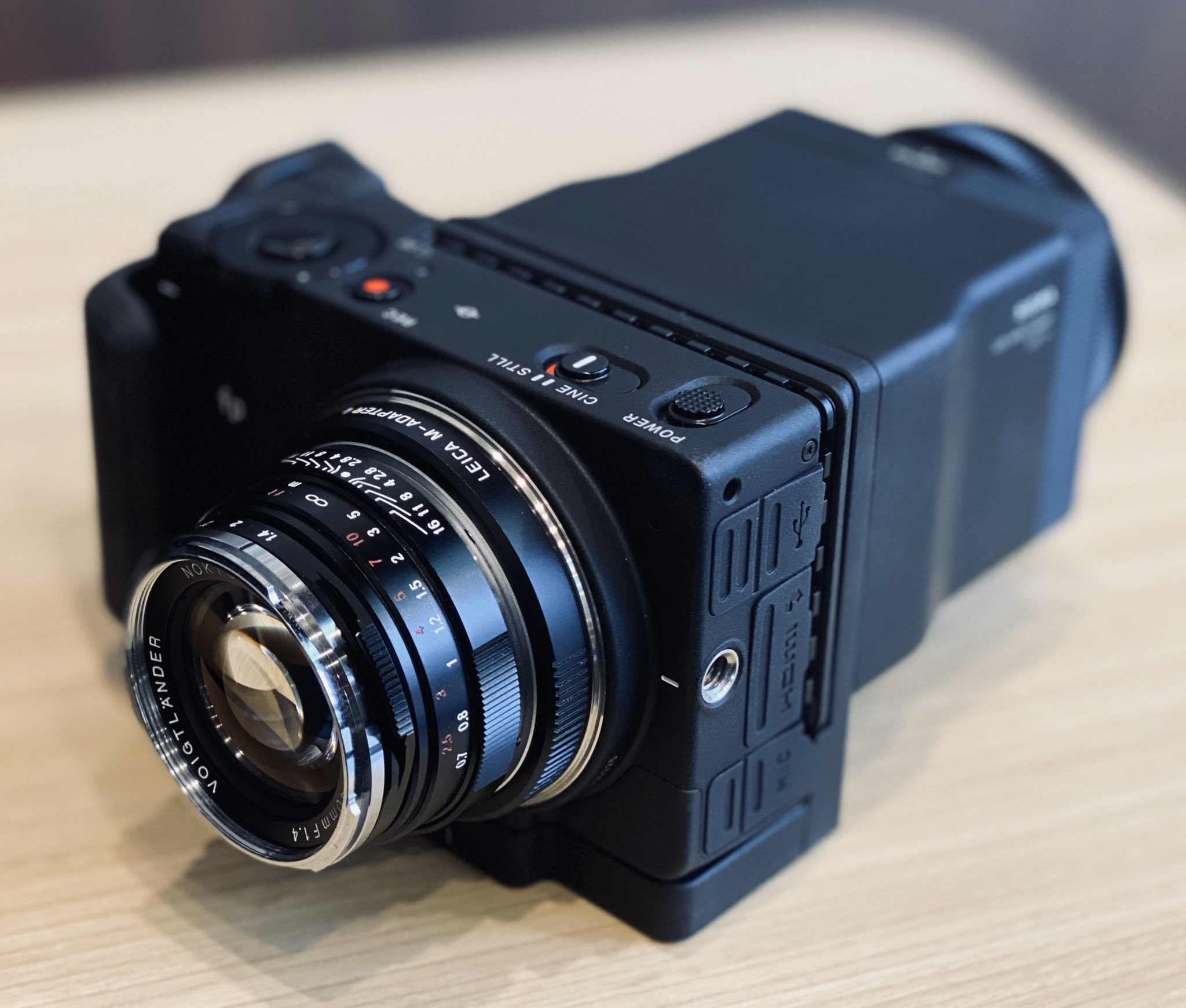 sigma fp + nokton40mmf1.4 scセット SIGMA fpとVoigtlander NOKTON classic 40mm F1.4｜Takashi