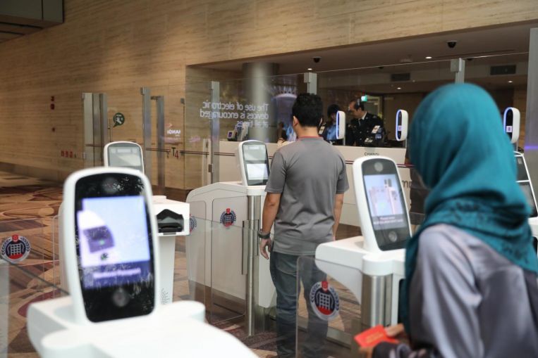 No need to scan passport for immigration clearance at Changi Airport's T4 under contactless trial buff.ly/2RfmNtQ #FacialRecognition #technology #contactless