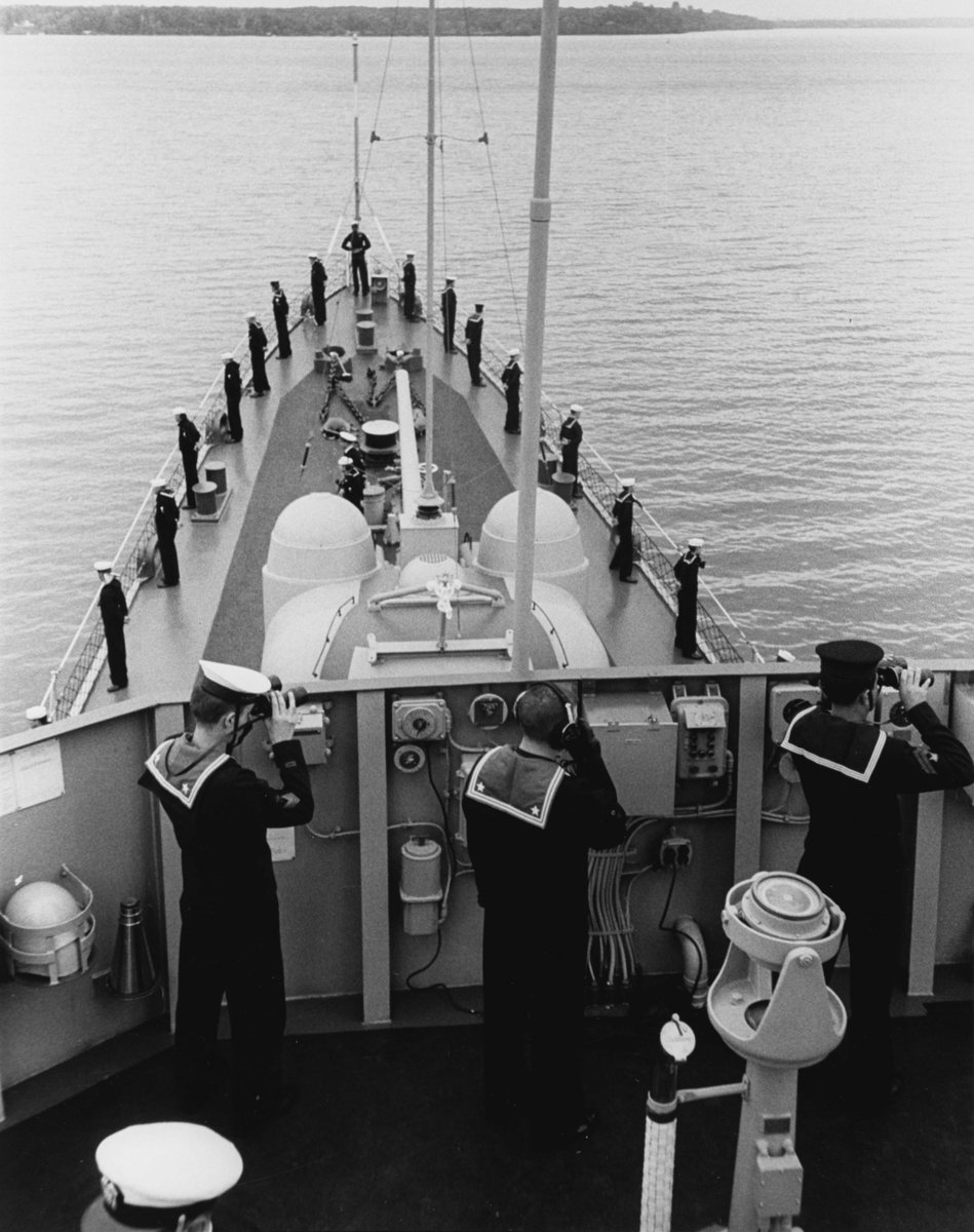 CavasShips's tweet image. Noble #NATO one-off: From June 1964-Dec 1965 US #destroyer CLAUDE V #RICKETTS DDG5 operated with a mixed crew of US, German, Italian, Greek, Turkish, Dutch &amp;amp; British crewmembers as a test for a proposed Multilateral Force. The MLF was never formed nor was the scheme repeated