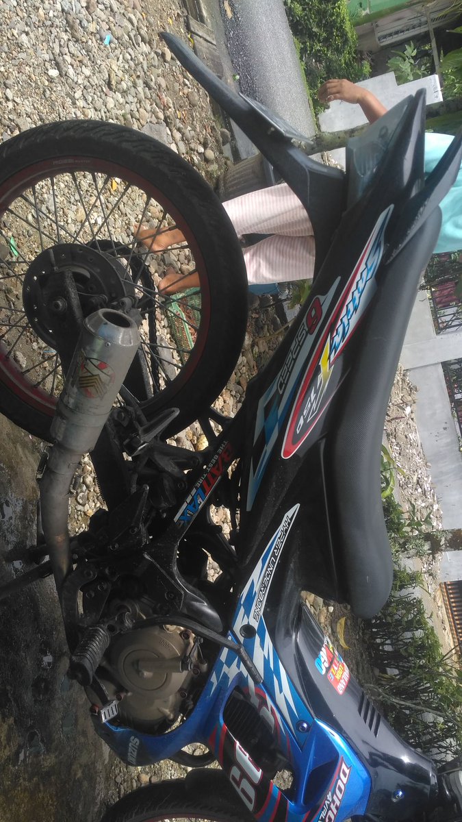 Muhamma04815475's tweet photo. Mencintai mu seperti motor yang di bawah ini ...kotor, tapi di sayangi dan jaga hehehe
#bacott boyy https://t.co/BCdvrTBBgp