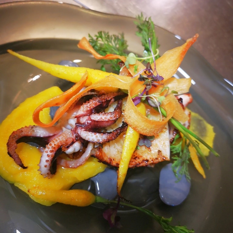 TierraPontevedr's tweet photo. ¿Conoces el restaurante Trepia gastronomía? Gastronomía diferente y original con sabores tradicionales e innovadores.
https://t.co/CilWswbnDe
@TurismodeVigo @Vigoblog @VigoCB @welovevigo @vigoocio #trepia @dcomerybeber @GaliciaCalidade @Comete_Galicia @DescubriendoGal #Vigo https://t.co/VkuktfECO9