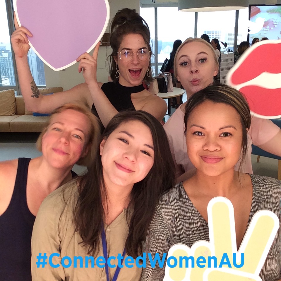 AU GIF Booth tweet media