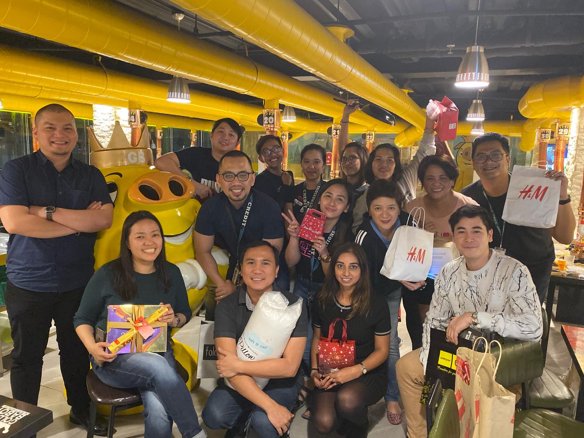 Jonats0407's tweet photo. MDM Christmas Party. https://t.co/fnICtN50c6