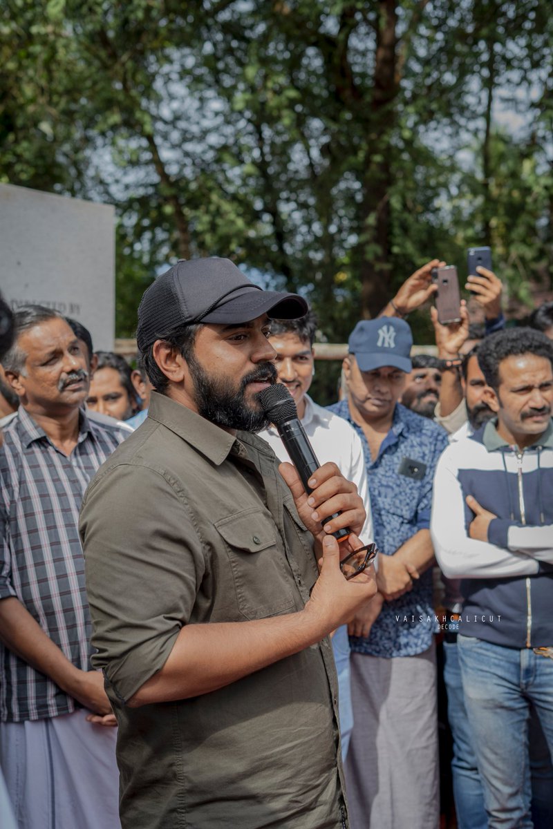 VaisakhDecode's tweet photo. Padavettu Loading..❤️ @NivinOfficial @SunnyWayn #Padavettu #nivinpauly https://t.co/scqASRR5cv