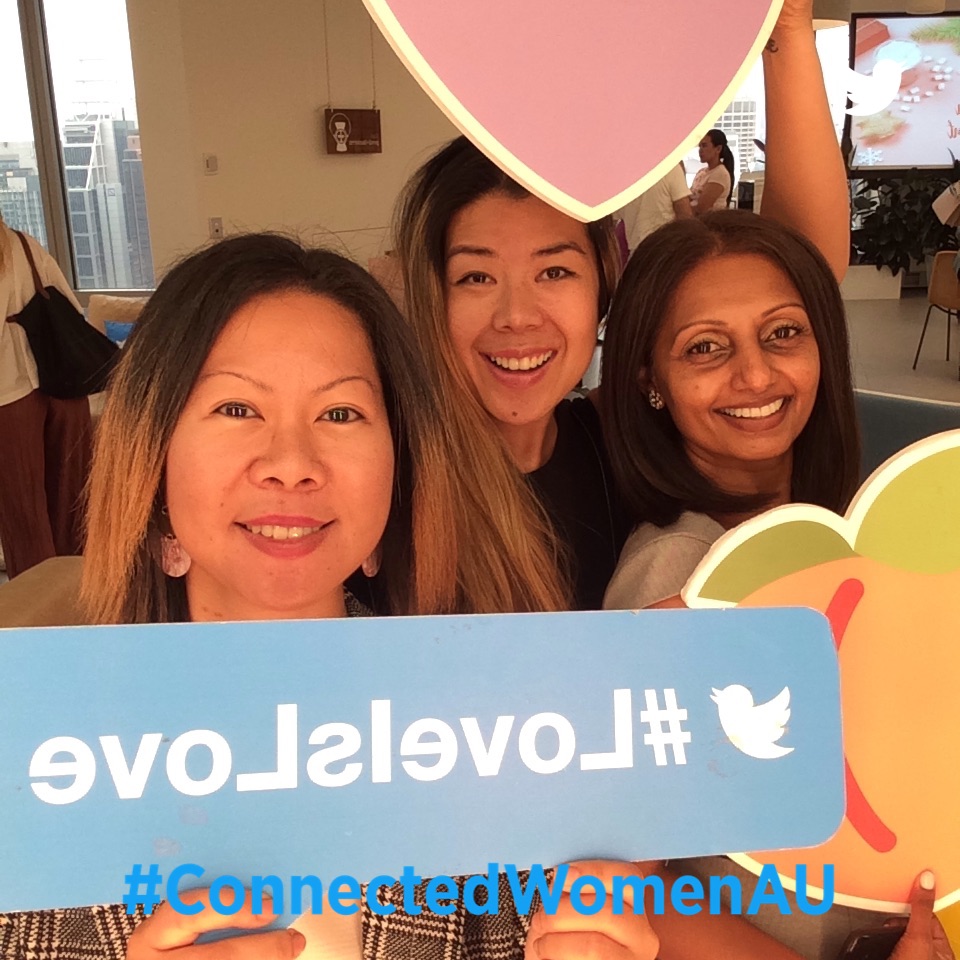 AU GIF Booth tweet media