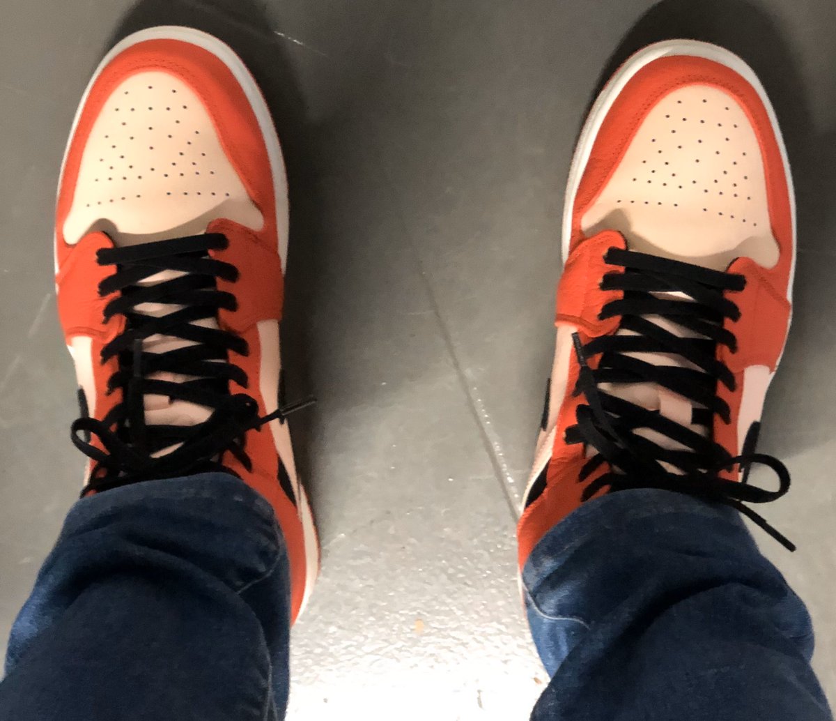 Tai Kix Aj1 Mid チームオレンジ 個人的にはこのサーモンピンクとオレンジの組み合わせ キン肉マン カラーだと思って履いてます Nike Jordan キン肉マン ゆでたまご 今日のスニーカー