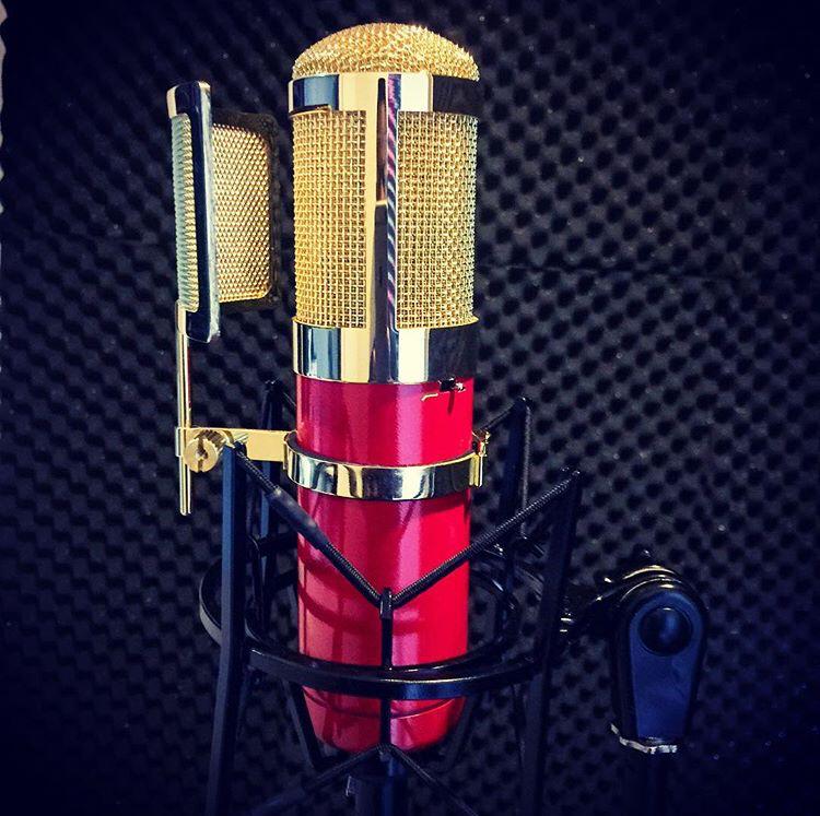 BBotchgh's tweet photo. Thus december for all your standard recordings link us @Apollomusicgh at achimota christian village, only quality sounds we produce here,slide in our dms or contact 0265877833 for further information🤞 https://t.co/XveB2RXChv