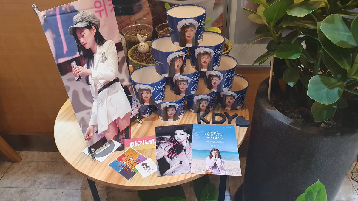 왔다왔다😍
생일축하해 도여나❤

#Happy_Doyeon_Day
#소소한_일상속의_확실한행복_마치_김도연