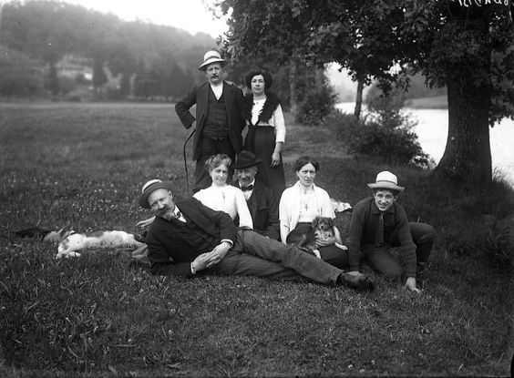 Biblim's tweet photo. de nouvelles photos de la vie dans la #campagne limousine début XXe  dispo sur Pinterest : https://t.co/JEKMhQlO3S #limousin #rural #photo #patrimoine https://t.co/gMbOIp1cct
