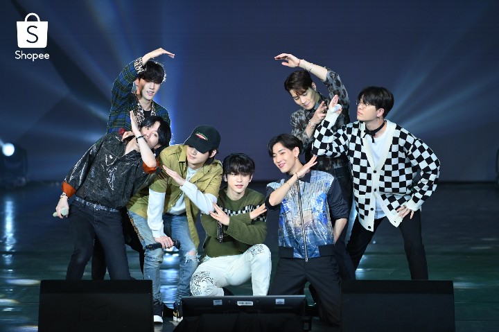 Popeye4213's tweet photo. มาสู้ไปด้วยกันทั้งกัชทั้งอากาเช่น้า✌✌✌💕💕💕  #got7 #MAMAVOTE @GOT7Official https://t.co/3WR1WPzFKH