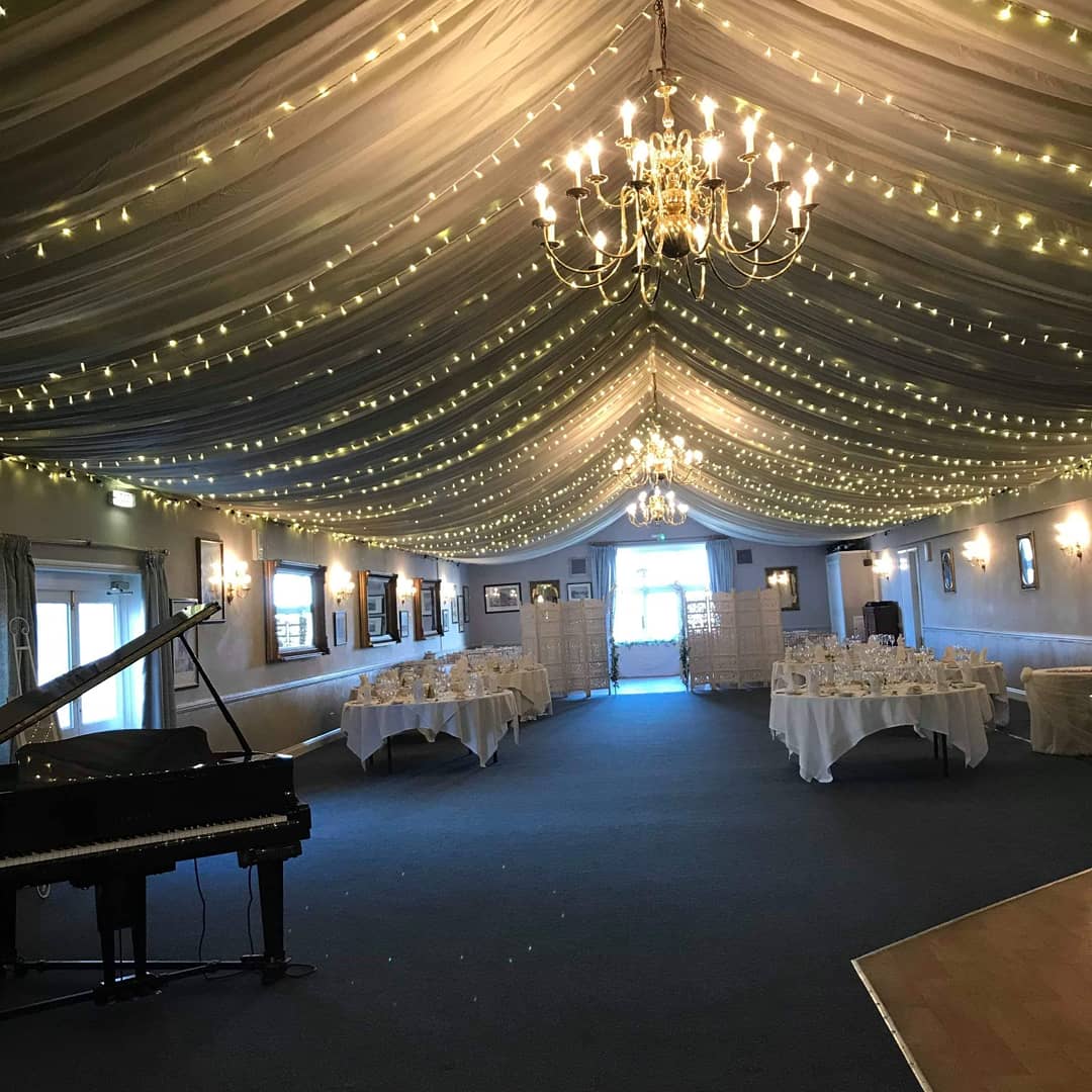 EventLtd's tweet photo. Wedding set up at @BarnsdaleLodge 
#venue #venuedecor #weddings #eventexquisiteltd https://t.co/TxImfWbu9b