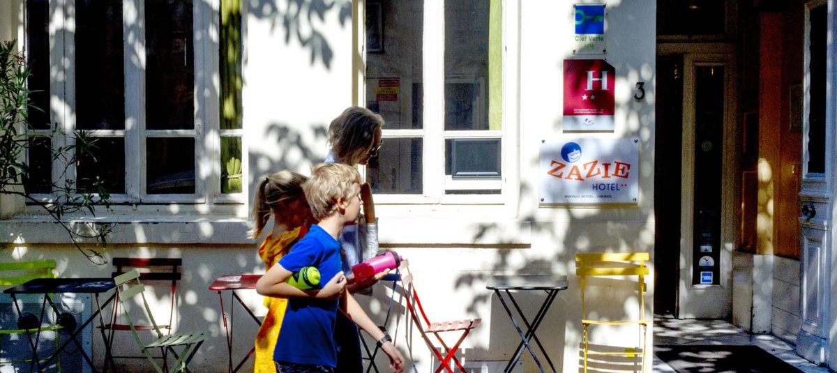 LePelerincom's tweet photo. Depuis six ans, à Paris, le @ZazieHotel emploie des personnes en réinsertion professionnelle, tout en offrant aux voyageurs un cocon convivial, respectueux de l’environnement. Inspirant ! #CaMarche #Initatives https://t.co/pgkRLv16r3 https://t.co/nqrWkh7qlU