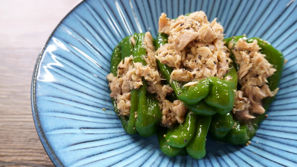 ピーマン嫌いの方でも大丈夫！電子レンジで簡単調理「丸ごと無限ピーマン」の作り方！