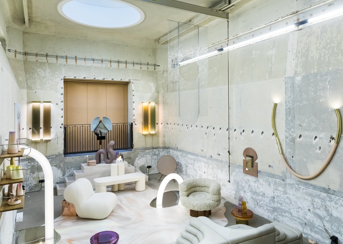 Werkplek van de toekomst! Ben jij benieuwd hoe de meest moderne ontwerpen van kantoren corresponderen met de verschillende behoeftes van de eindgebruiker. Download het gratis magazine ow.ly/kDrr50xqFiS
⁠#Tarkett #DESSO #Vloeren #Design  #Kantoor #Worklife #ELLEdecoration