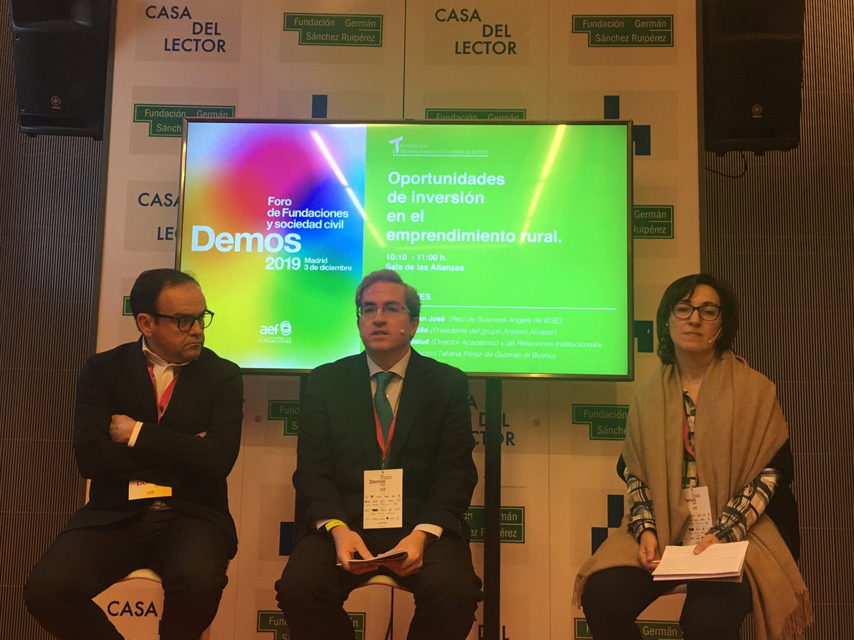carmlarramendi's tweet image. #Demos2019, 700 asistentes. Múltiples actividades, coincidiendo   #COP25 “Reto Global” @ecodes, @vinuales81 @tinamonje, @gonsaenzdemiera @pedro_tomey.”Emprendimiento Rural” @fund_tatianapgb @amatud . “Implicar Nuevas generaciones”@funalternativas @mapfreFcultura @ecoalf