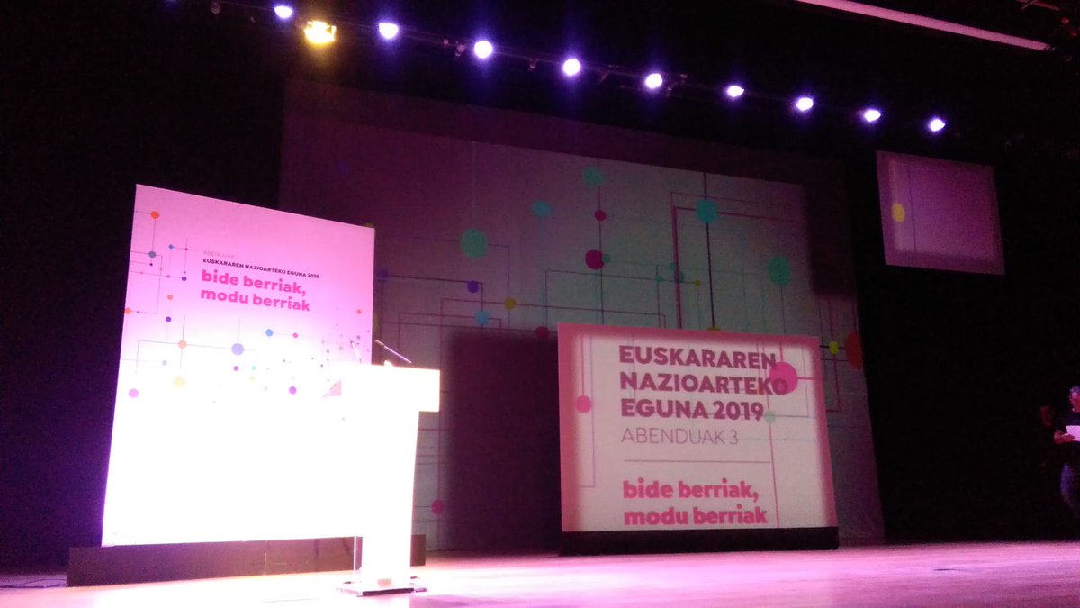 Ayer se celebro en el <a href="/Euskalduna_eus/">Euskalduna Bilbao</a> "Euskararen nazioarteko eguna 2019"