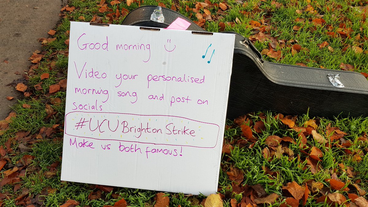 BrightonUCU's tweet photo. Get involved 🎸#UCUBrightonStrike #ucustrike #StudentsSupportStaff #UCUStrikesBack https://t.co/zyYgea3ZDo