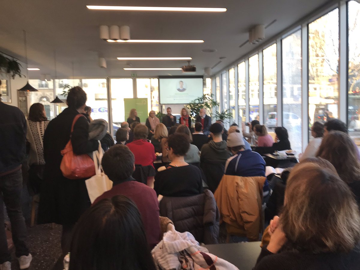 EPLibertes's tweet photo. Recevoir ce matin le #plaidoyer de lutte contre le #VIH du @GroupeSOS est une responsabilité qui m’honore. Plus que jamais la #prévention en la matière doit être notre maître-mot: les plus #vulnérables et les #minorités sont plus touchés par la transmission, agissons ! #DirectAN https://t.co/jqgFG5acfg