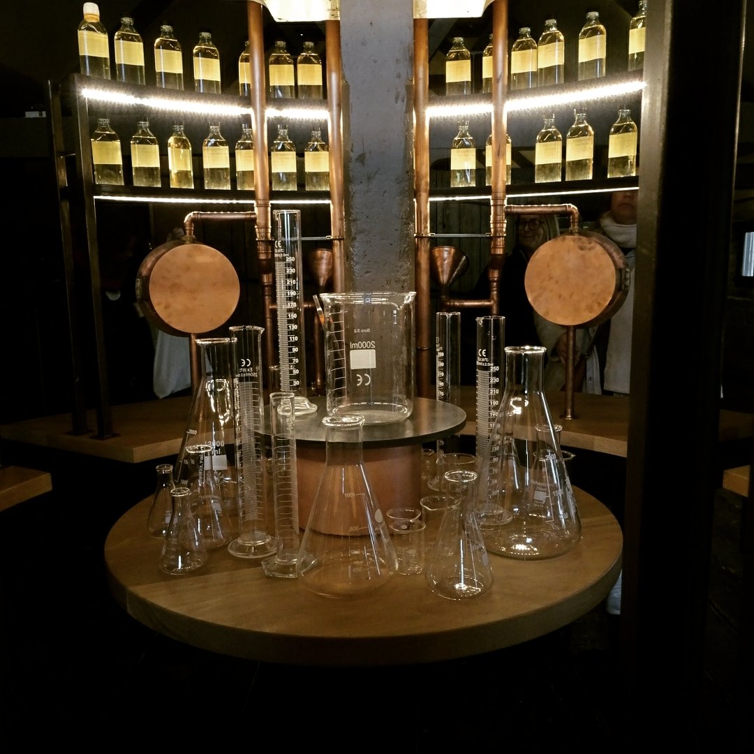 natpackertravel's tweet photo. The #tour of #TullamoreDew #distilery was great! Learnt loads about #IrishWhiskey, how it is made and it's #history. And of course there was a great #whiskeytasring to finish with! https://t.co/XKmJl6hBjD