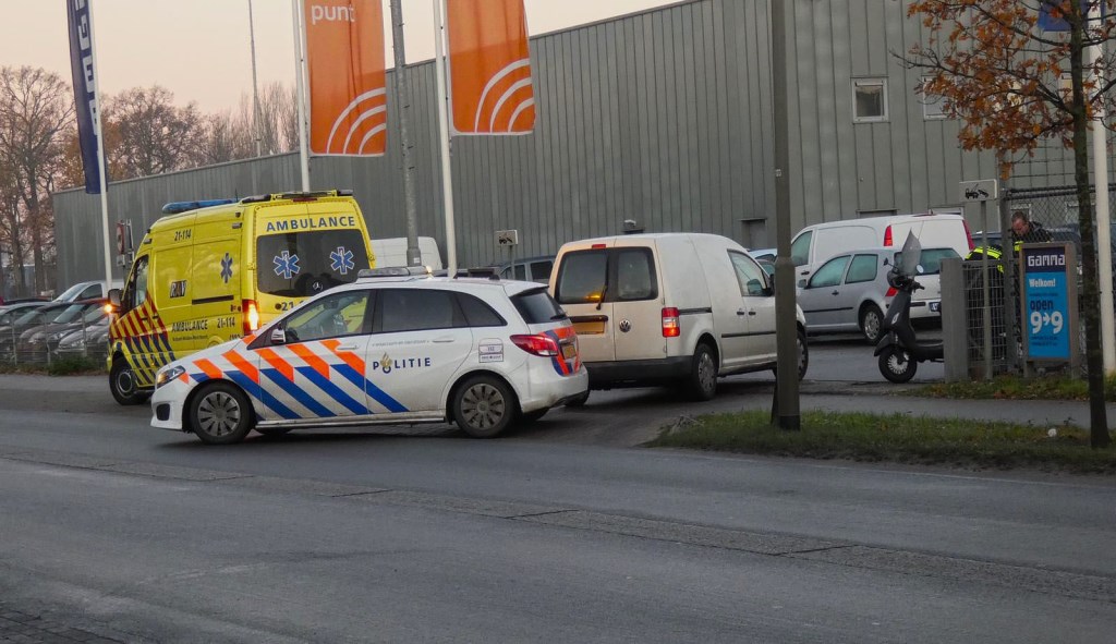 Scooterrijder gewond na ongeval op Kanaalstraat -..