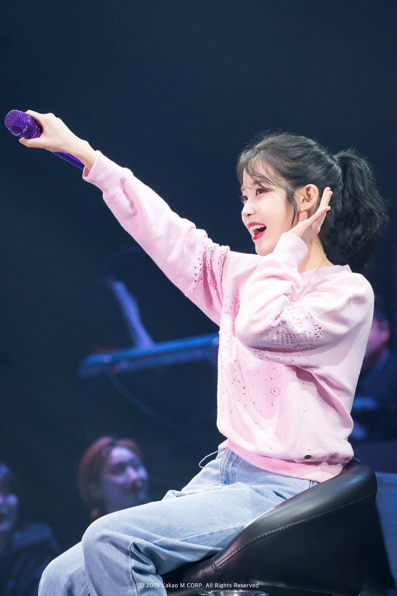 2019 IU Tour Concert 
<Love, poem> in Taipei 

타이베이에서 함께한 따뜻하고 
행복했던 시간 오래오래 간직할게요💙
우리 또 만나요💙