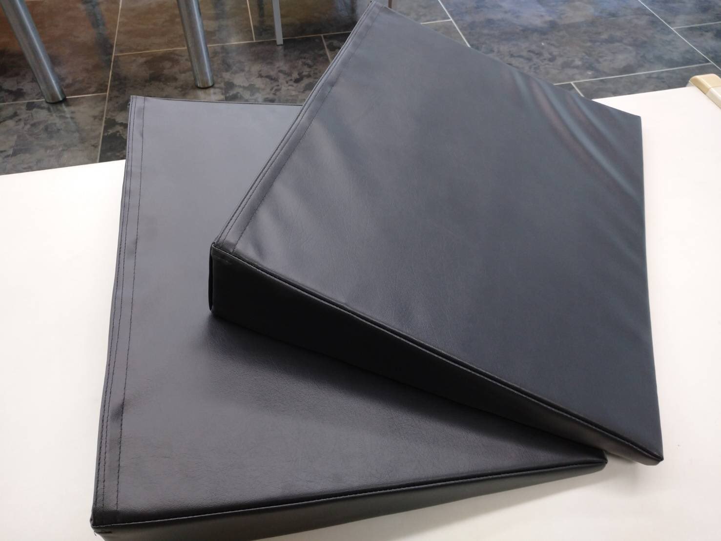 佐原三菱自動車販売 株 デリカd5の購入を検討される場合 一度は車中泊を考えたことがあるのでは無いでしょうか そして シートアレンジ時の段差をどうするか悩む方も多いかと思います そこで今回は便利な