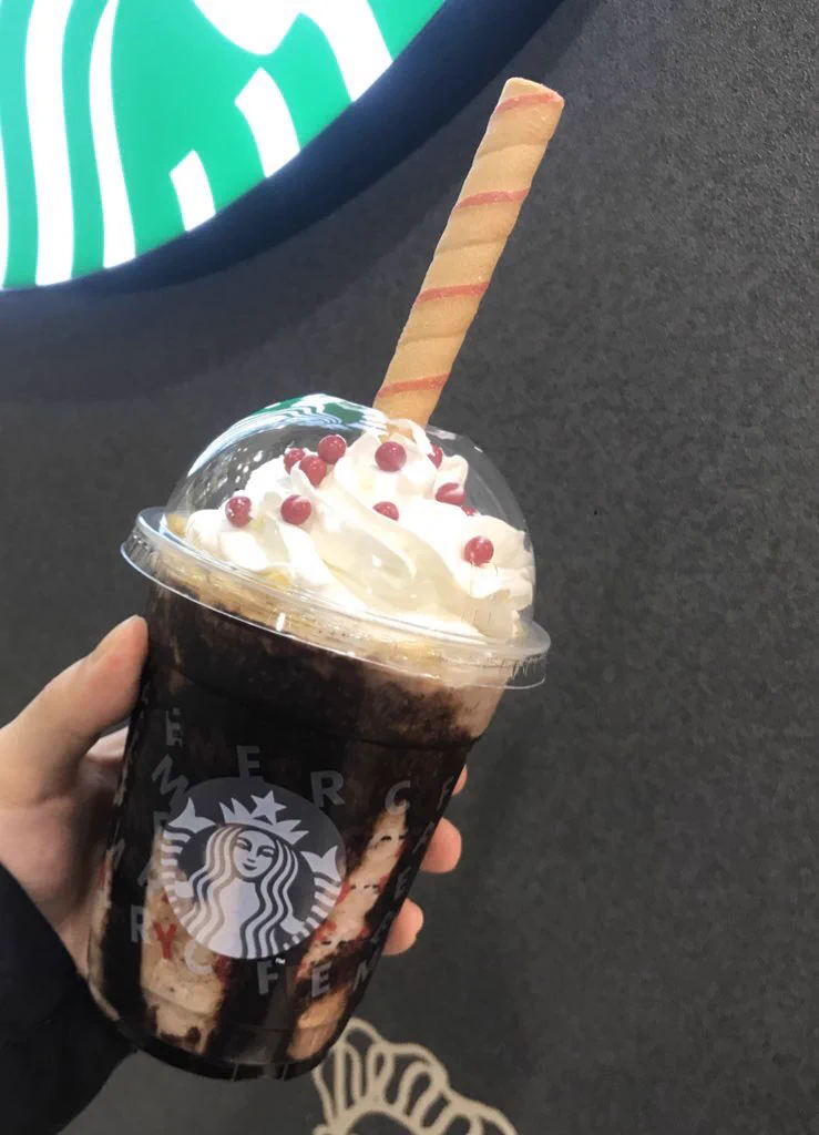 【スタバ】食べられるストローがついたフラペチーノのリアルな口コミ！